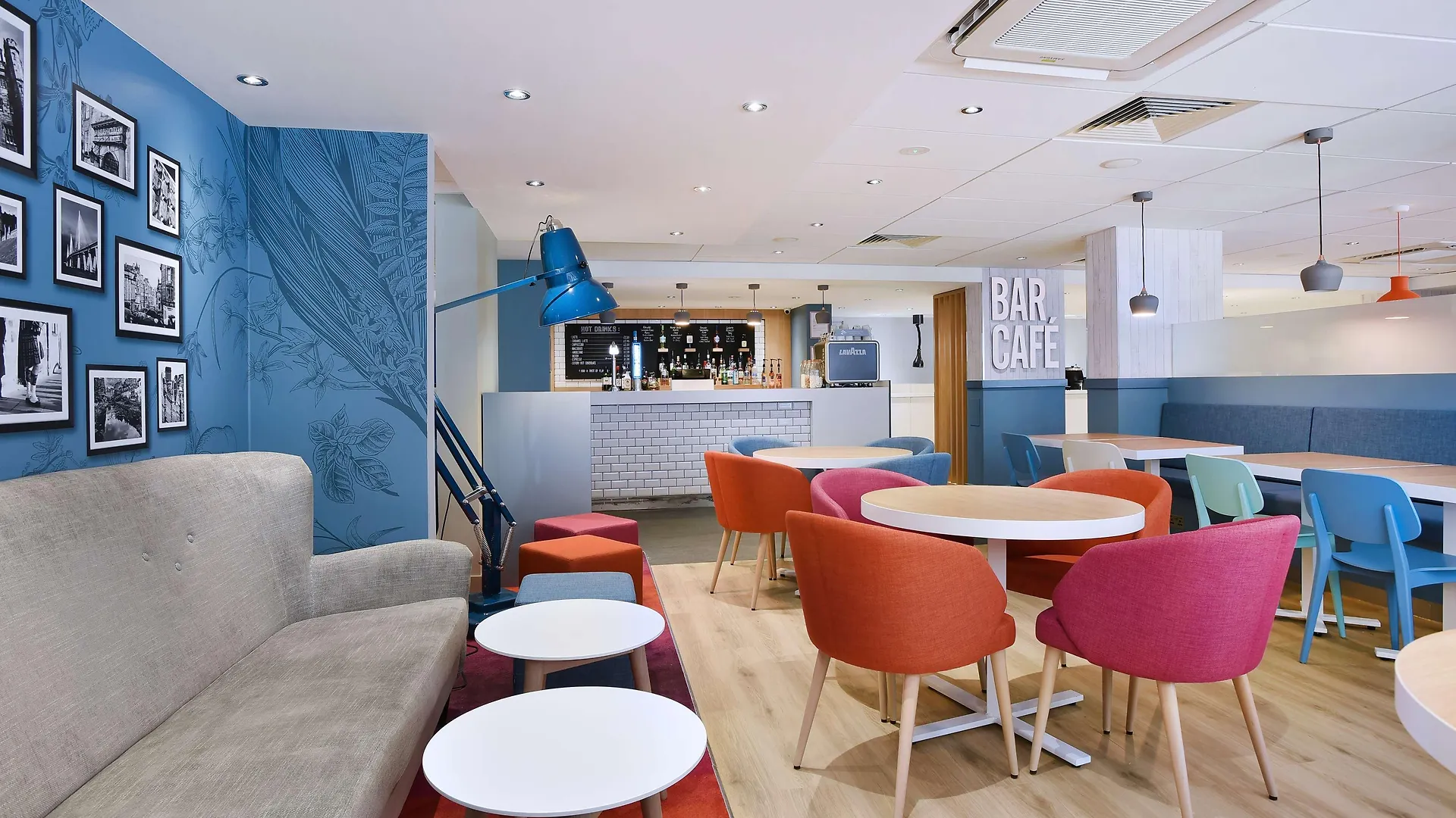 Travelodge Edinburgh Central Hotel