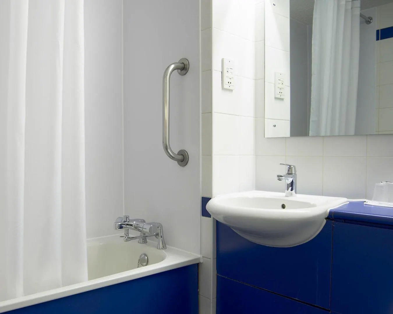 *** Hotel Travelodge Edinburgh Central United Kingdom