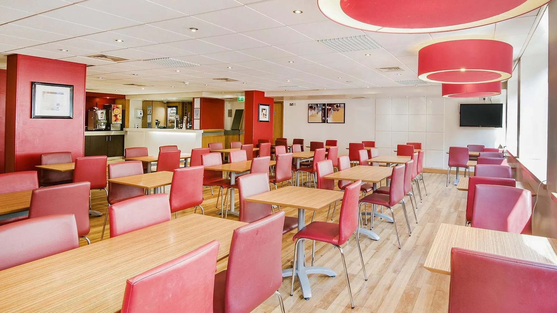 Travelodge Edinburgh Central Hotel